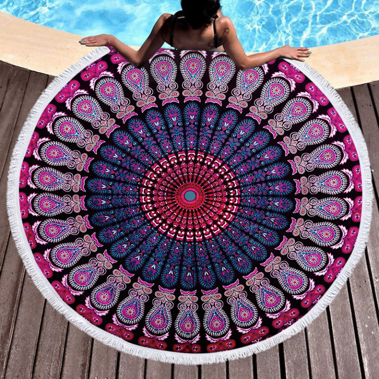 Stylish Round Beach Towels for Summer - Image 9