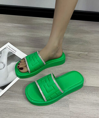 72632cd1 14aa 485c 8501 0542f837c9ca