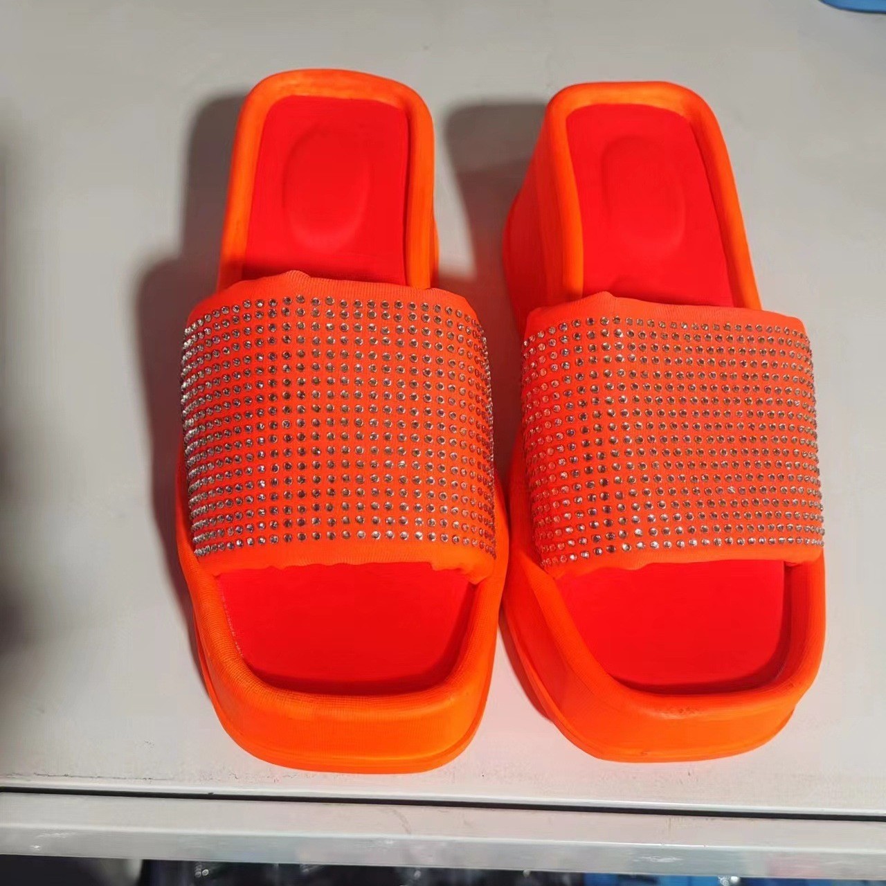 Square Colored Sponge Bottom Net Red Slippers - Image 7